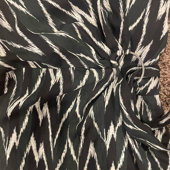 Ann Taylor Black and White Zigzag Pattern Dress - Picture 4 of 5